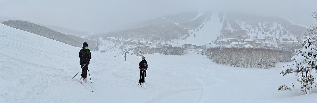 Kevin on Ichinose Diamond
Photographer;&nbsp;Simon
2024-03-04&nbsp;10.16.06;&nbsp;Metadata time: '2024 Mar 04 14:16'
Original size:&nbsp;19,306 x 6,267; 21,145 kB;&nbsp;stitch
Filename: 2024-03-04 10.16.06 S20+ Simon - Kevin on Ichinose Diamond_stitch.jpg