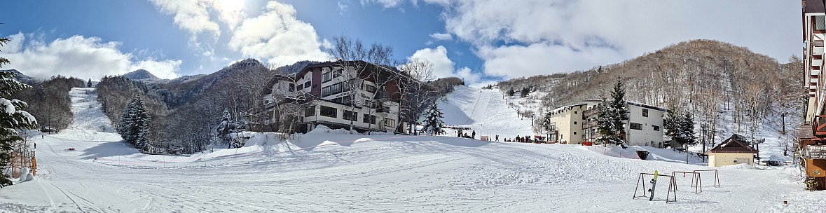 A fine day outside the Hotel Alpenburg
Photographer;&nbsp;Simon
2024-03-07&nbsp;08.58.28;&nbsp;Metadata time: '2024 Mar 07 08:58'
Original size:&nbsp;26,560 x 6,850; 59,920 kB;&nbsp;stitch
Filename: 2024-03-07 08.58.28 S20+ Simon - A fine day outside the Hotel Alpenburg_stitch.jpg