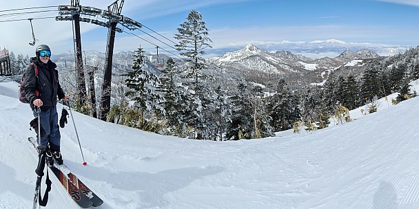 Simon at the top of Yokoteyama 3rd sky lift
Photo: Adrian
2024-03-08 10.05.00; '2024 Mar 08 10:05'
Original size: 17,306 x 8,654; 18,237 kB; stitch
2024-03-08 10.05.00 S20+ Adrian - Simon at the top of Yokoteyama 3rd sky lift_stitch.jpg