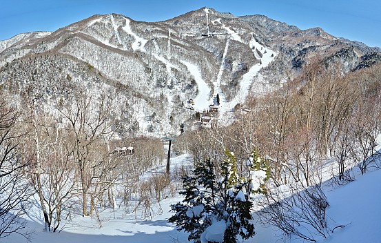 Shiga Kōgen Pulse lift
Photo: Simon
2024-03-11 11.44.27; '2024 Mar 11 15:44'
Original size: 15,220 x 9,695; 36,939 kB; stitch
2024-03-11 11.44.27 S20+ Simon - Shiga Kōgen Pulse lift_stitch.jpg