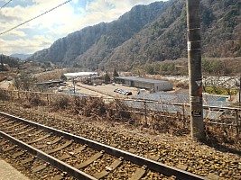 Travelling Shiga Kōgen to Ōsaka through Nagano and Nagoya
View from Chuo West line Shinkansen Kios Valley
Photo: Adrian
2024-03-13 12.40.53; '2024 Mar 13 12:40'
Original size: 4,032 x 3,024; 3,870 kB
2024-03-13 12.40.53 S20+ Adrian - view from Chuo West line Shinkansen Kios Valley.jpeg