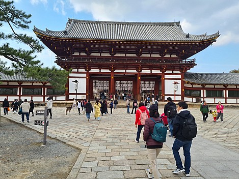 Todai-ji Chumon (central gate)
Photo: Adrian
2024-03-14 15.40.56; '2024 Mar 14 19:40'
Original size: 4,032 x 3,024; 3,899 kB
2024-03-14 15.40.56 S20+ Adrian - Todai-ji Chumon (central gate).jpeg