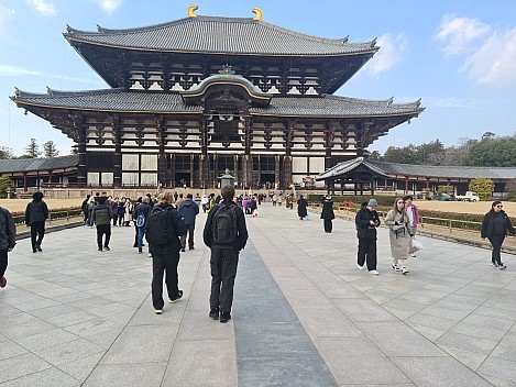 Jim and Kevin walking towards Tōdai-ji
Photo: Adrian
2024-03-14 15.50.01; '2024 Mar 14 19:50'
Original size: 9,248 x 6,936; 16,409 kB
2024-03-14 15.50.01 S20+ Adrian - Jim and Kevin walking towards Tōdai-ji.jpeg