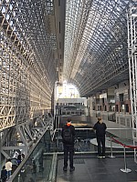 Shinkansen Ōsaka, Tōkyō, to Narita
Adrian and Jim in JR Kyōto Station
Photographer;&nbsp;Simon
2024-03-16&nbsp;12.39.59;&nbsp;Metadata time: '2024 Mar 16 12:40'
Original size:&nbsp;6,928 x 9,248; 12,480 kB
Filename: 2024-03-16 12.39.59 S20+ Simon - Adrian and Jim in JR Kyōto Station.jpeg