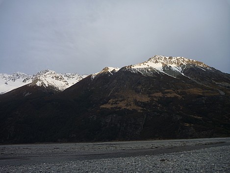 View across the Hopkins River
Photographer;&nbsp;Philip
2024-09-28&nbsp;17.58.32;&nbsp;Metadata time: '2024 Sept 28 17:58'
Original size:&nbsp;4,320 x 3,240; 5,349 kB
Filename: 2024-09-28 17.58.32 P1070549 Philip - view across the Hopkins River.jpeg