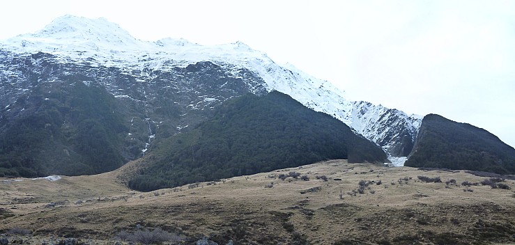 Avalanche Slopes
Photographer;&nbsp;Philip
2024-09-29&nbsp;14.42.43;&nbsp;Metadata time: '2024 Sept 29 14:42'
Original size:&nbsp;5,951 x 2,834; 4,239 kB;&nbsp;stitch
Filename: 2024-09-29 14.42.43 P1070573 Philip - avalanche slopes_stitch.jpg