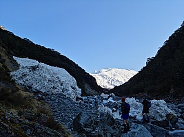 Philip and Brian by avalanche debris view up the North Huxley
Photographer;&nbsp;Simon
2024-09-30&nbsp;09.46.06;&nbsp;Metadata time: '2024 Sept 30 09:46'
Original size:&nbsp;9,248 x 6,936; 14,397 kB
Filename: 2024-09-30 09.46.06 S20+ Simon - Philip and Brian by avalanche debris view up the North Huxley.jpeg