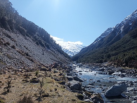 View up the North Huxley
Photographer;&nbsp;Philip
2024-09-30&nbsp;13.57.13;&nbsp;Metadata time: '2024 Sept 30 13:57'
Original size:&nbsp;8,000 x 6,000; 13,332 kB
Filename: 2024-09-30 13.57.13 IMG_20240930_135713 Philip - view up the North Huxley.jpeg