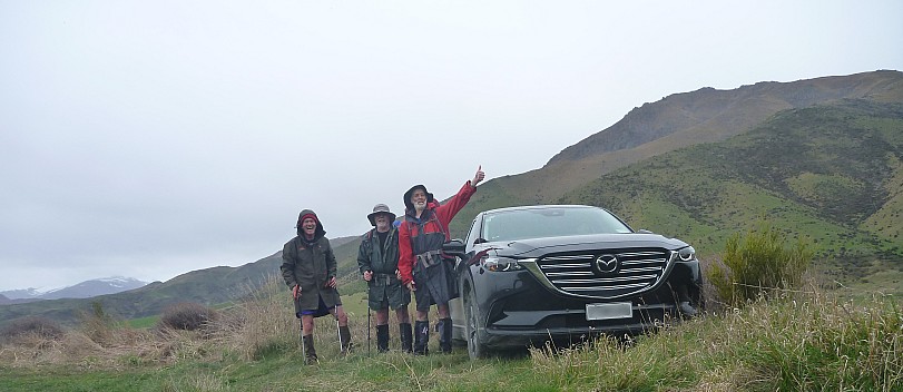 Leaving the car in the Otamatapaio
Photographer;&nbsp;Philip
2024-10-02&nbsp;12.18.52;&nbsp;Metadata time: '2024 Oct 02 12:18'
Original size:&nbsp;4,320 x 1,874; 2,123 kB;&nbsp;cr
Filename: 2024-10-02 12.18.52 P1070630 Philip - leaving the car in the Otamatapaio_cr.jpg