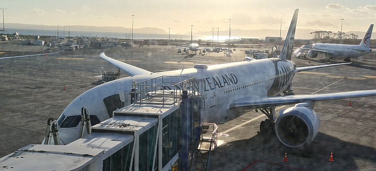 Our  787 at Auckland airport
Photo: Simon
2025-02-24 19.11.06; '2025 Feb 24 19:11'
Original size: 6,382 x 2,901; 4,755 kB; cr
2025-02-24 19.11.06 S20+ Simon - Our 787 at Auckland airport_cr.jpg