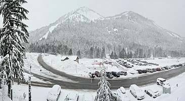 View from Village Inn window
Photographer;&nbsp;Simon
2025-02-25&nbsp;07.50.52;&nbsp;Metadata time: '2025 Feb 25 07:50'
Original size:&nbsp;16,864 x 9,220; 17,563 kB;&nbsp;stitch
Filename: 2025-02-25 07.50.52 S20+ Simon - view from Village Inn window_stitch.jpg