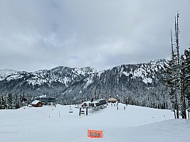 Top of Chinook Express and bottom of Rainier Express from Gandy's Run
Photographer;&nbsp;Simon
2025-02-25&nbsp;13.16.34;&nbsp;Metadata time: '2025 Feb 25 13:16'
Original size:&nbsp;9,248 x 6,936; 13,768 kB
Filename: 2025-02-25 13.16.34 S20+ Simon - Top of Chinook Express and bottom of Rainier Express from Gandy's Run.jpeg