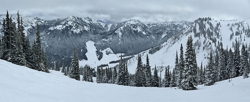 At the top of Right Angle
Photographer;&nbsp;Simon
2025-02-25&nbsp;13.40.41;&nbsp;Metadata time: '2025 Feb 26 10:40'
Original size:&nbsp;15,728 x 6,413; 15,609 kB;&nbsp;stitch
Filename: 2025-02-25 13.40.41 S20+ Simon - At the top of Right Angle_stitch.jpg