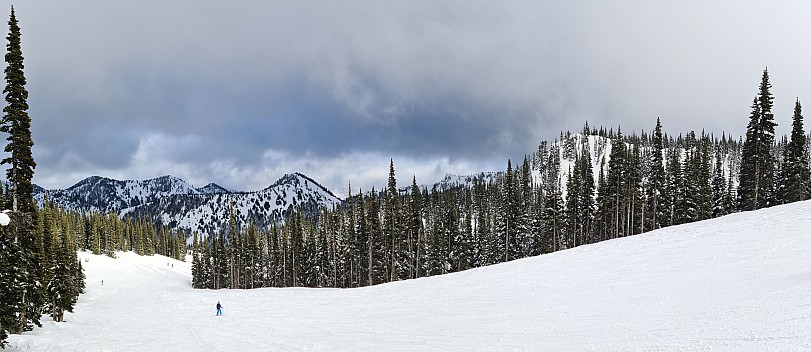 View down Queens
Photographer;&nbsp;Simon
2025-02-25&nbsp;16.02.40;&nbsp;Metadata time: '2025 Feb 26 13:02'
Original size:&nbsp;13,069 x 5,673; 9,950 kB;&nbsp;stitch
Filename: 2025-02-25 16.02.40 S20+ Simon - view down Queens_stitch.jpg