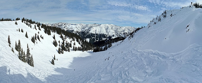 View from The Notch
Photographer;&nbsp;Simon
2025-02-26&nbsp;11.34.47;&nbsp;Metadata time: '2025 Feb 26 11:34'
Original size:&nbsp;22,879 x 9,447; 20,548 kB;&nbsp;stitch
Filename: 2025-02-26 11.34.47 S20+ Simon - view from The Notch_stitch.jpg