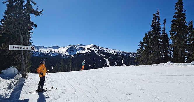 Nick at the top of the Great White Express
Photographer;&nbsp;Simon
2025-02-28&nbsp;12.59.39;&nbsp;Metadata time: '2025 Feb 28 12:59'
Original size:&nbsp;11,096 x 5,875; 8,671 kB;&nbsp;stitch
Filename: 2025-02-28 12.59.39 S20+ Simon - Nick at the top of the Great White Express_stitch.jpg