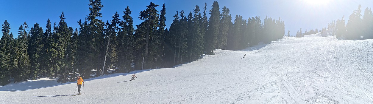 Hourglass
Photographer;&nbsp;Simon
2025-03-01&nbsp;14.04.15;&nbsp;Metadata time: '2025 Mar 01 14:04'
Original size:&nbsp;18,905 x 5,313; 12,153 kB;&nbsp;stitch
Filename: 2025-03-01 14.04.15 Simon - Hourglass_stitch.jpg