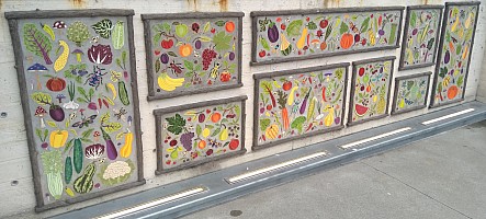 Harvest by Clare Dohna at Pike Place Market
Photographer;&nbsp;Nick
2025-03-03&nbsp;09.55.35;&nbsp;Metadata time: '2025 Mar 03 09:55'
Original size:&nbsp;4,305 x 1,944; 4,191 kB;&nbsp;cr
Filename: 2025-03-03 09.55.35 IMG Nick - Harvest by Clare Dohna at Pike Place Market_cr.jpg