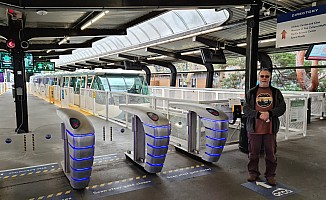 Simon at the Monorail str cr
Photographer;&nbsp;Simon
2025-03-04&nbsp;09.32.44;&nbsp;Metadata time: '2025 Mar 04 09:32'
Original size:&nbsp;8,831 x 5,410; 11,522 kB;&nbsp;{i:2;}
Filename: 2025-03-04 09.32.44 S20+ Simon - Simon at the Monorail_str_cr.jpg