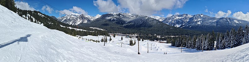 Central Express at the top of Easy Street
Photographer;&nbsp;Simon
2025-03-05&nbsp;11.47.57;&nbsp;Metadata time: '2025 Mar 05 11:47'
Original size:&nbsp;24,373 x 6,137; 19,111 kB;&nbsp;stitch
Filename: 2025-03-05 11.47.57 S20+ Simon - Central Express at the top of Easy Street_stitch.jpg