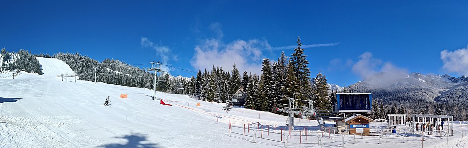 2025-03-05 09.16.39 S20+ Simon - Holday lift_stitch.jpg: 19648x6206, 13691k (2025 Sept 27 18:15)