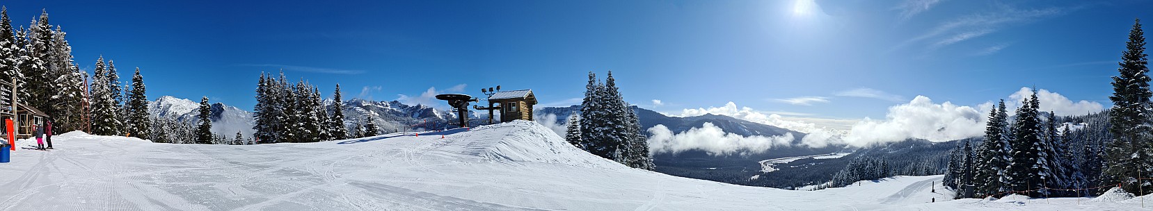 2025-03-05 09.38.00 S20+ Simon - at the top of Triple 60_stitch.jpg: 31074x5702, 18697k (2025 Sept 27 18:15)