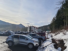 Summit East car park
Photographer;&nbsp;Simon
2025-03-07&nbsp;08.35.25;&nbsp;Metadata time: '2025 Mar 07 08:35'
Original size:&nbsp;7,283 x 5,462; 8,415 kB;&nbsp;cr
Filename: 2025-03-07 08.35.25 S20+ Simon - Summit East car park_cr.jpg