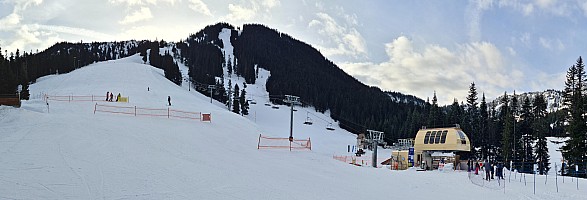 View from Stevens Pass Base up Kehr's Chair
Photographer;&nbsp;Simon
2025-03-09&nbsp;09.11.16;&nbsp;Metadata time: '2025 Mar 09 09:11'
Original size:&nbsp;17,001 x 5,793; 7,959 kB;&nbsp;stitch
Filename: 2025-03-09 09.11.16 S20+ Simon - View from Stevens Pass Base up Kehr's Chair_stitch.jpg