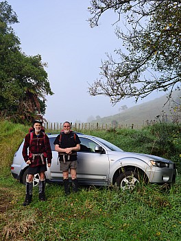 Brian and Simon at Taumatatahi Road end
Photo: Simon
2025-05-04 08.00.54; '2025 May 04 08:00'
Original size: 6,035 x 8,056; 17,005 kB; cr
2025-05-04 08.00.54 S20+ Simon - Brian and Simon at Taumatatahi Road end_cr.jpg