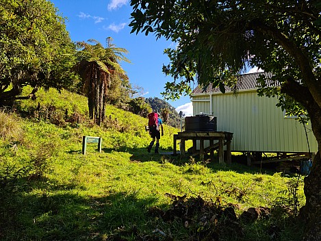 Brian arriving at Trains Hut
Photo: Simon
2025-05-04 11.55.08; '2025 May 04 11:55'
Original size: 9,248 x 6,936; 27,092 kB
2025-05-04 11.55.08 S20+ Simon - Brian arriving at Trains Hut.jpeg