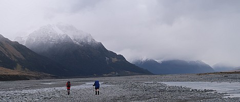 Bruce and Simon setting out across te Waitāwhiri
Photographer;&nbsp;Brian
2026-03-02&nbsp;12.27.10;&nbsp;Metadata time: '2026 Mar 02 12:27'
Original size:&nbsp;5,472 x 2,336; 3,602 kB;&nbsp;cr
Filename: 2026-03-02 12.27.10 CPSG7MII IMG_1759 Brian - Bruce and Simon setting out across te Waitāwhiri_cr.jpg