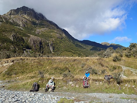 Brian and Bruce a rest stop before Takahe Stream
Photographer;&nbsp;Simon
2026-03-03&nbsp;09.57.22800;&nbsp;Metadata time: '2026 Mar 03 09:57'
Original size:&nbsp;7,421 x 5,566; 12,924 kB;&nbsp;cr
Filename: 2026-03-03 09.57.22800 Xpr1VII Simon - Brian and Bruce a rest stop before Takahe Stream_cr.jpg