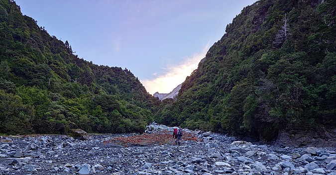 Early steps up North Stream
Photographer;&nbsp;Simon
2026-03-04&nbsp;09.09.16067;&nbsp;Metadata time: '2026 Mar 04 09:09'
Original size:&nbsp;4,000 x 2,086; 3,104 kB;&nbsp;cr
Filename: 2026-03-04 09.09.16067 Xpr1VII Simon - Early steps up North Stream_cr.jpg