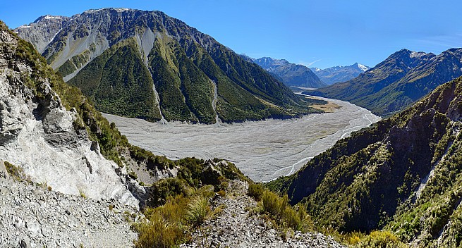 Unknown Stream from Moa Saddle
Photographer;&nbsp;Simon
2026-03-04&nbsp;11.55.45574;&nbsp;Metadata time: '2026 Mar 04 11:55'
Original size:&nbsp;15,433 x 8,289; 23,258 kB;&nbsp;stitch
Filename: 2026-03-04 11.55.45574 Xpr1VII Simon - Unknown Stream from Moa Saddle_stitch.jpg