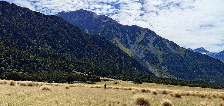 Unknown hut in sight
Photographer;&nbsp;Simon
2026-03-04&nbsp;14.48.01879;&nbsp;Metadata time: '2026 Mar 04 14:48'
Original size:&nbsp;4,192 x 1,998; 2,627 kB;&nbsp;stitch
Filename: 2026-03-04 14.48.01879 Xpr1VII Simon - Unknown hut in sight_stitch.jpg