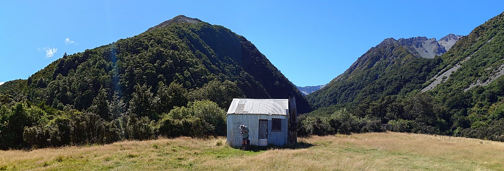 Bruce at Fanghill Hut
Photographer;&nbsp;Simon
2026-03-06&nbsp;14.44.30168;&nbsp;Metadata time: '2026 Mar 06 14:44'
Original size:&nbsp;11,085 x 3,771; 10,759 kB;&nbsp;stitch
Filename: 2026-03-06 14.44.30168 Xpr1VII Simon - Bruce at Fanghill Hut_stitch.jpg